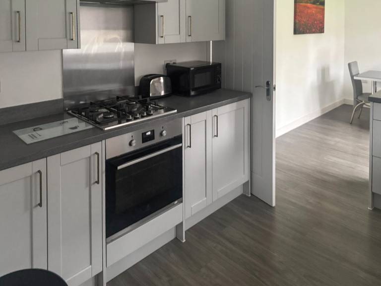 Family-oriented pleasant cottage with yard | Pets are welcome — photo 3