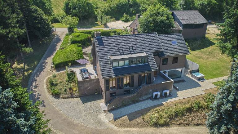 Villa f&uuml;r 9 Personen 200 m&sup2; in Schinnen