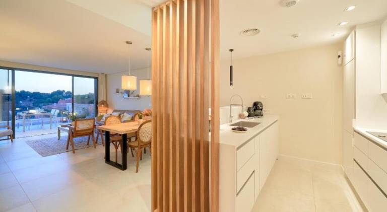 Apartment with pool — photo 5