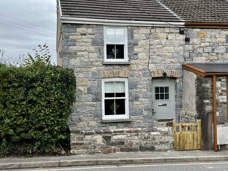 Penderyn Cottage Waterfall Country Brecon Beacons