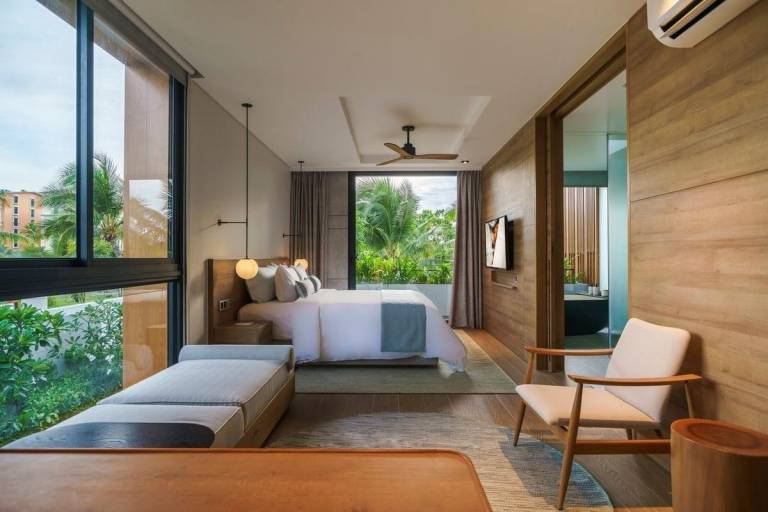 Fully equipped villa with private pool, jacuzzi & garden | Perfect for remote work | Pets are welcome — photo 2