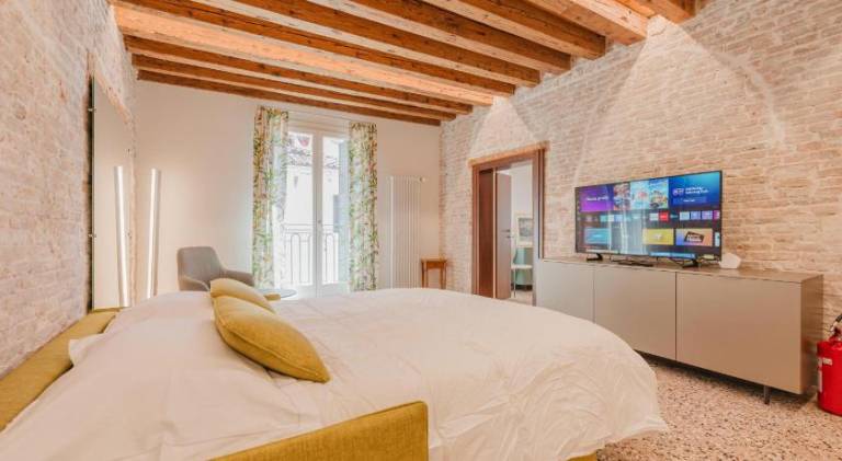Wonderful rental apartment with terrace | Near Rialto Bridge | Dogs allowed — photo 2