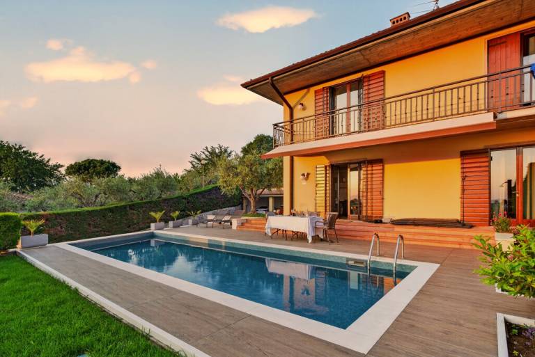 Ferienhaus mit Hund in Villaggi Santi-San Fermo, Cavaion Veronese für max. 9 Personen Ferienhaus mit Hund in Villaggi Santi-San Fermo, Cavaion Veronese für max. 9 Personen