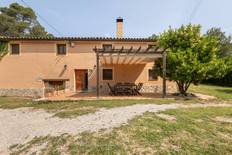 Country House 'La Casa Del Moli' with Mountain Views, Private Terrace & High-speed Wi-Fi in Barcelona