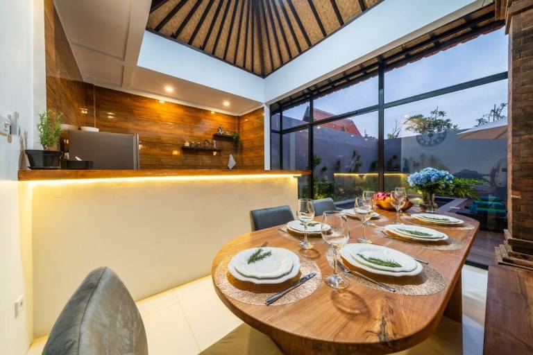 Children-friendly villa with terrace & private pool | Suitable for remote work | Dogs allowed — photo 3