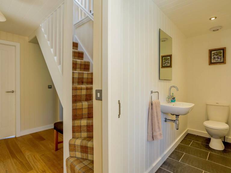 Fully equipped vacation home | Water view | Dogs allowed — photo 3