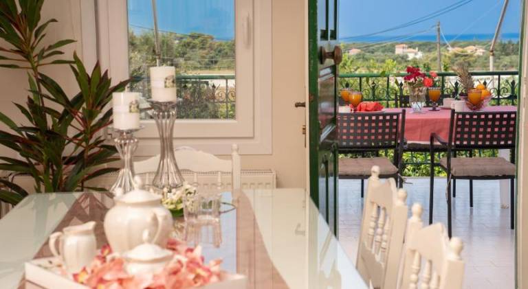 Apartment with patio | Suitable for remote work in Kefalonia