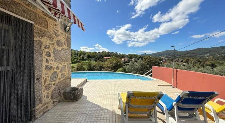 Chalet with terrace, garden & private pool — photo 4