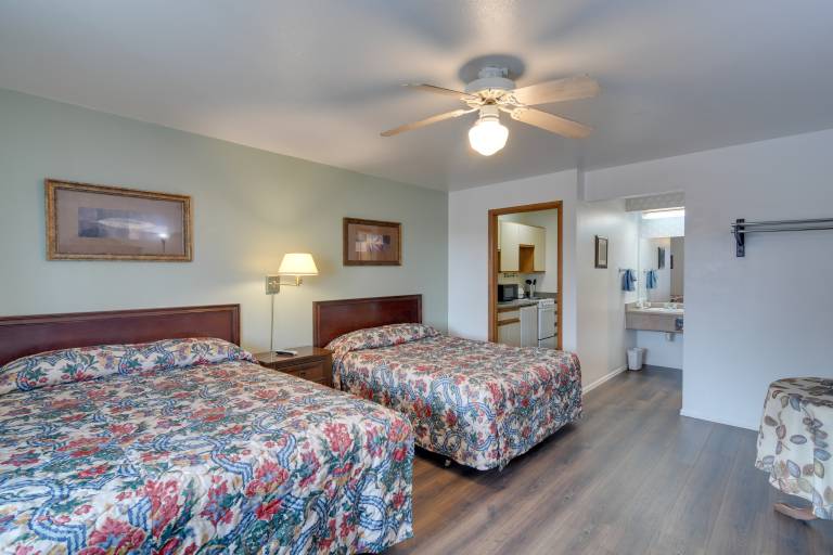 Loveland Vacation Rental: Pets Welcome — photo 2