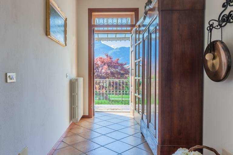 House with garden | City view — photo 3
