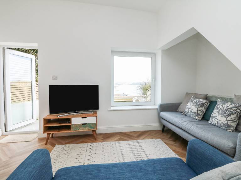 Child-friendly pleasant cottage with yard | Beach view | Pets allowed — photo 5