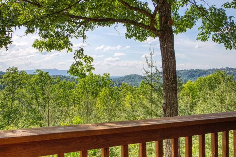 Children-friendly wonderful house with jacuzzi, BBQ & fast internet | Mountain view | Pets allowed — photo 2