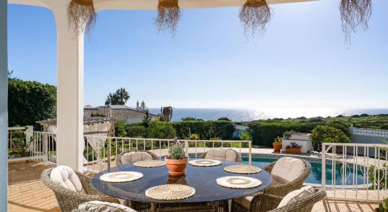 Fully equipped villa with grill, yard & terrace | Perfect for remote work | Pets allowed — photo 3