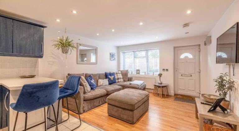 Vacation home with 2 rooms for 6 persons in Windsor