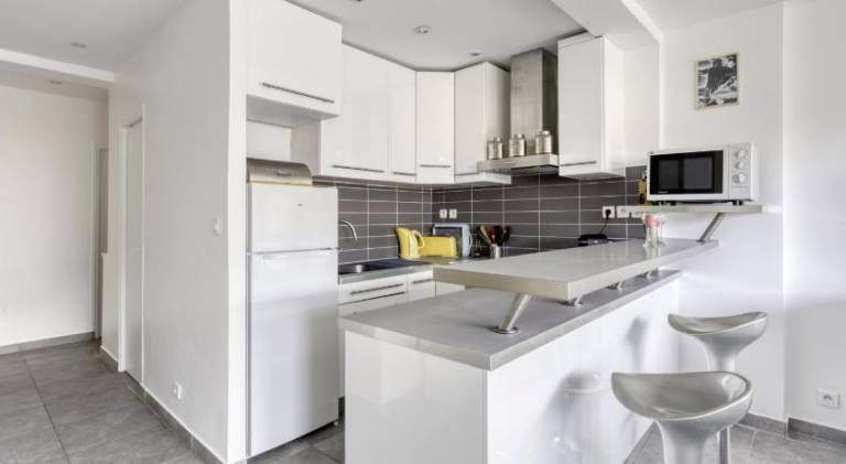 Fully equipped rental apartment with terrace & garden | Close to the beach | Good for workation | Pets are welcome — photo 3