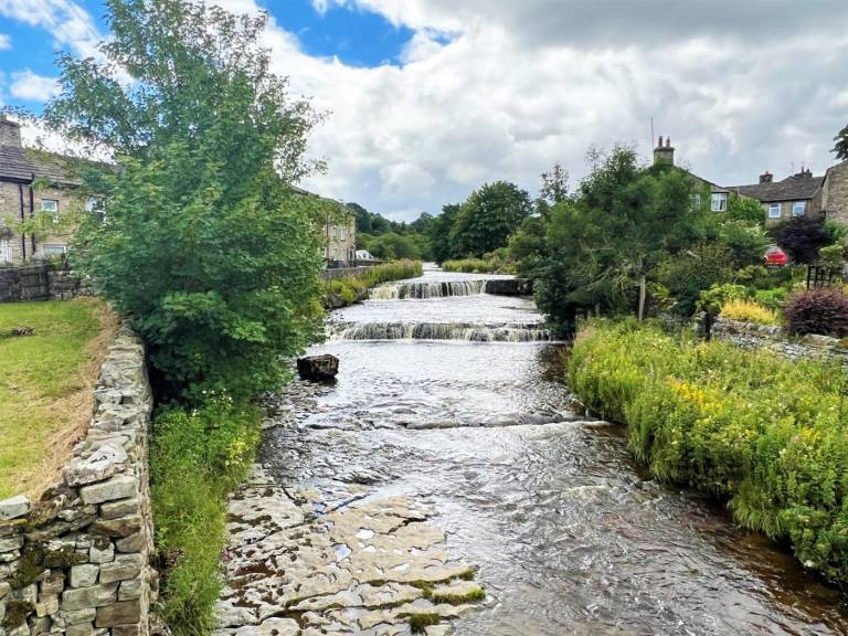 Cottage with yard in Hawes