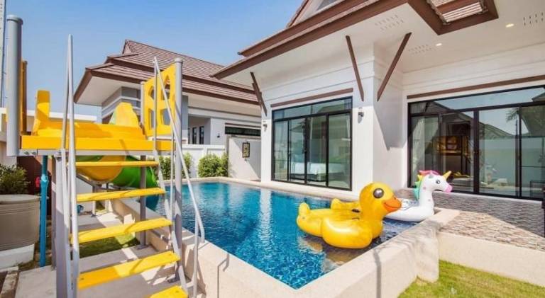 บ้านอิ่มสุข พลูวิลล่า ชะอำ in Phetchaburi
