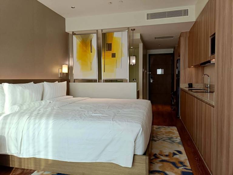 Private room with private pool in Makati