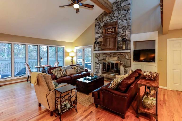 House  Lake Lure