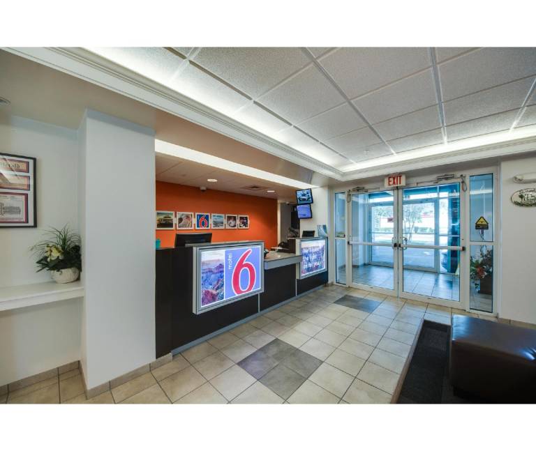 Motel 6 Brownsville, TX — photo 2