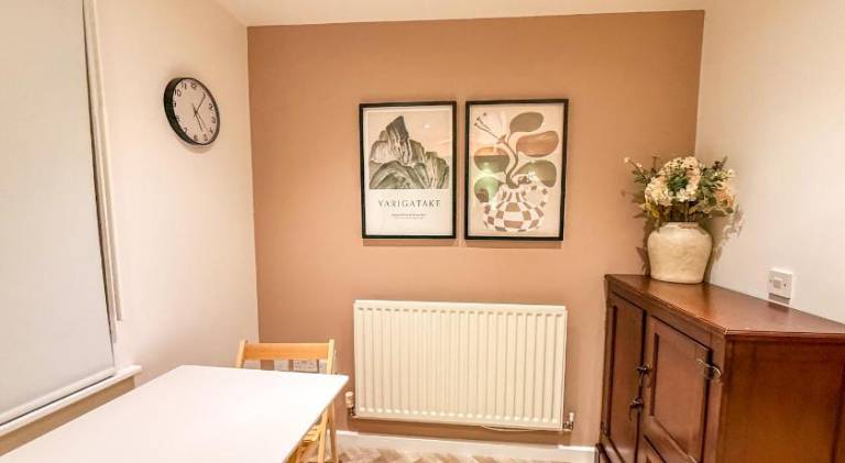 Tutu Suite - Stylish & Quiet City Centre 2 Bed Apartment I Free private Parking & Fast WiFi — photo 5