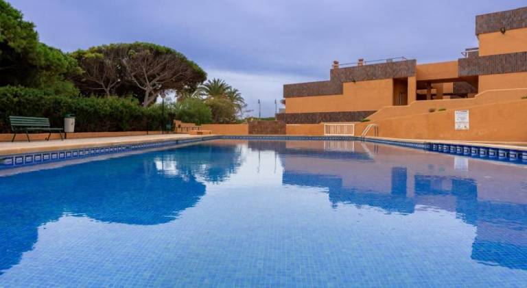 Rental apartment with pool — photo 2