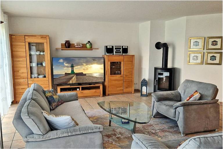 Vacation home with sauna & garden — photo 3