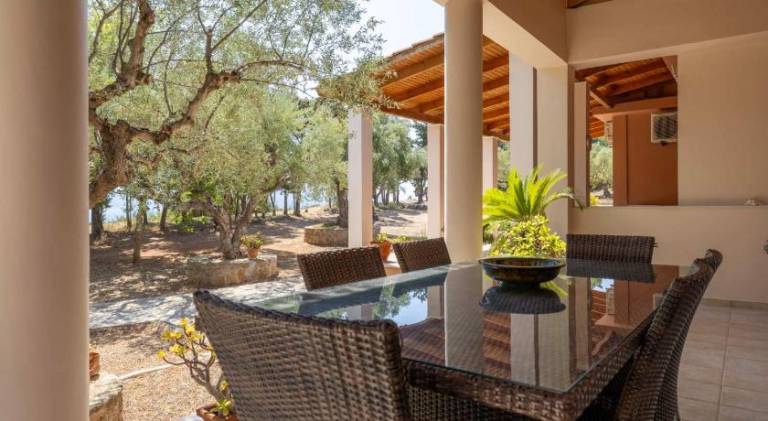 Villa with 3 rooms for 5 persons — photo 4