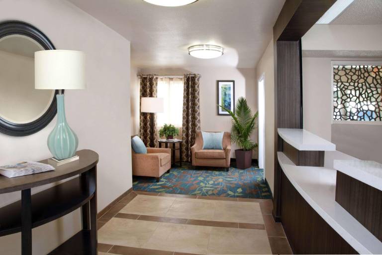 Sonesta Simply Suites Plano Frisco — photo 2