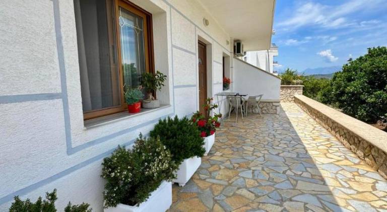 House with barbeque, yard & terrace | Next to the beach | Good for workation | Pet-friendly — photo 4
