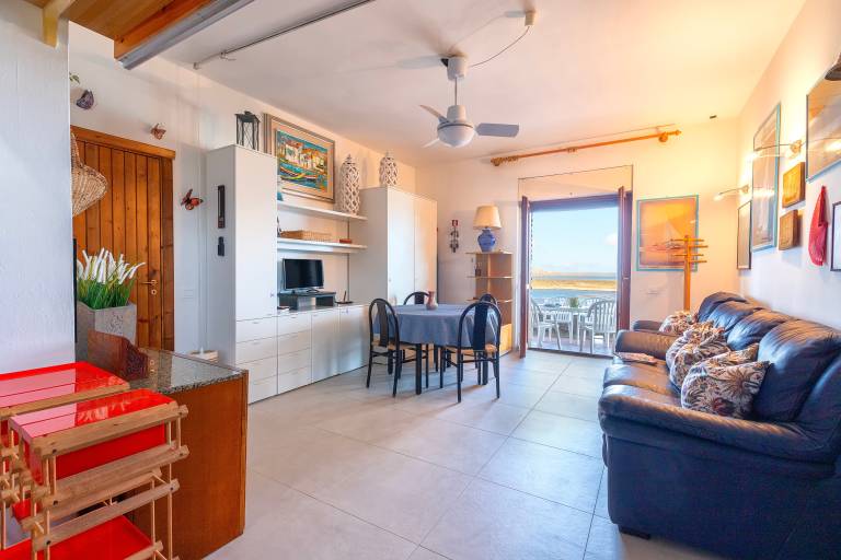 Fully equipped charming vacation home with patio & fast internet | Sea view | Close to the beach | Dogs allowed — photo 2
