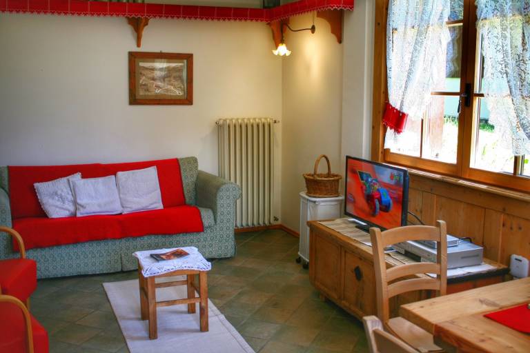 Cottage with pool, barbecue & sauna | Nature view — photo 4