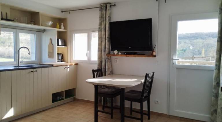 Rental apartment with pool — photo 4