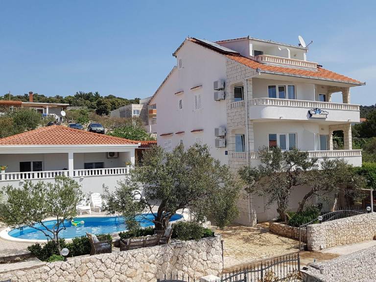 Apartman  Sevid