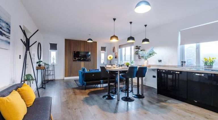 Apartment with 2 rooms for 5 persons in Manchester