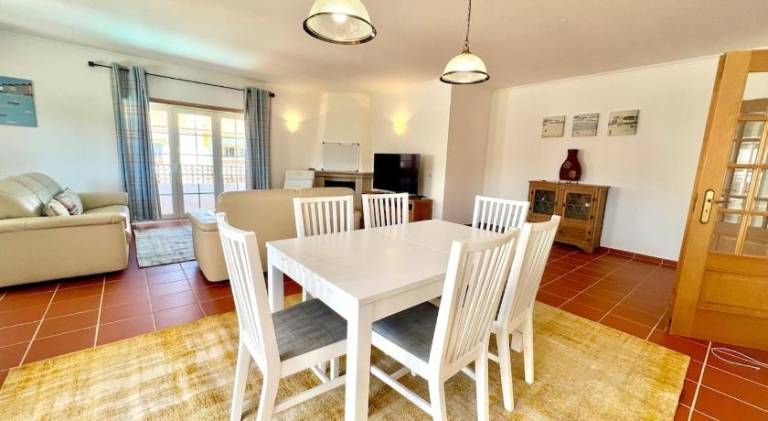 Holiday apartment with patio & private pool — photo 5