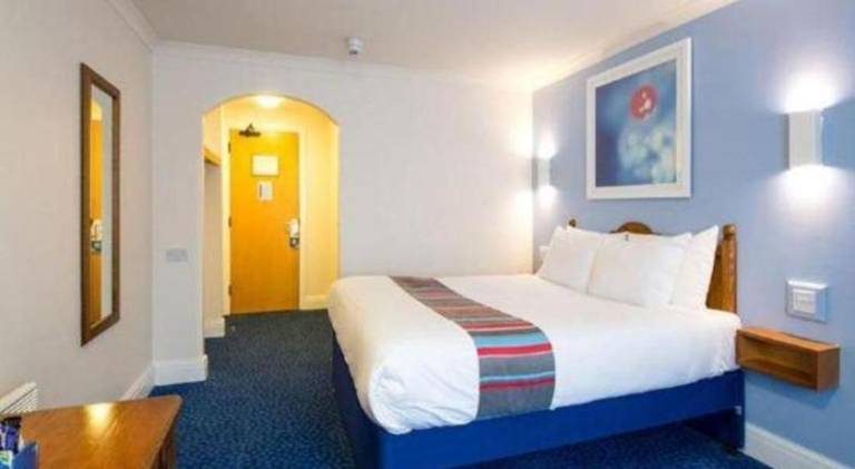 Travelodge Northampton Wootton — photo 5