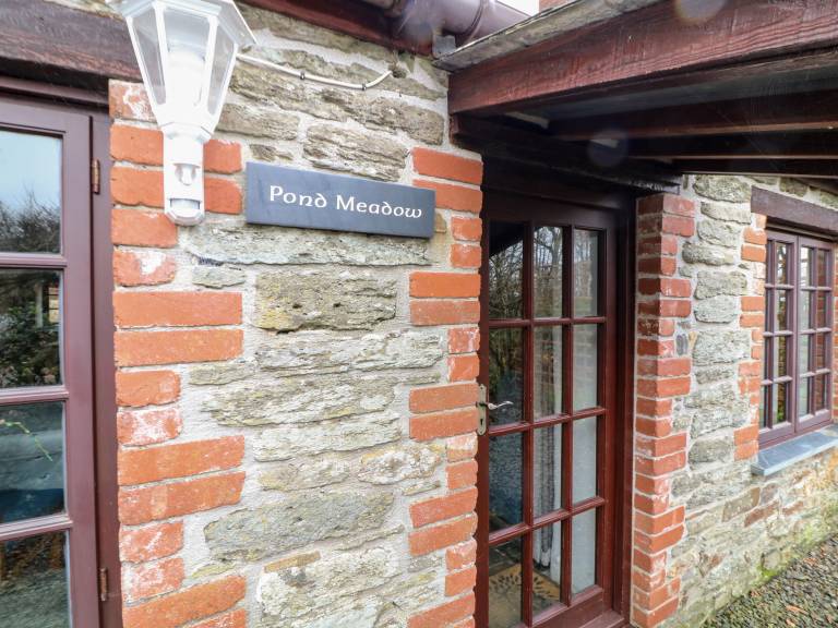 Cottage with garden & barbeque — photo 2