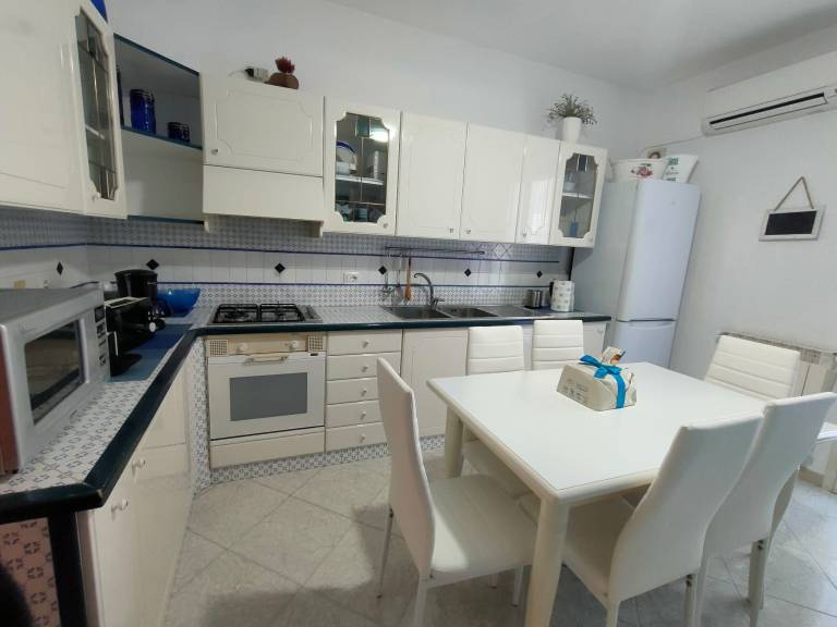 Wohnung für 6 Personen, mit großer Terrasse und Meerblick — photo 5