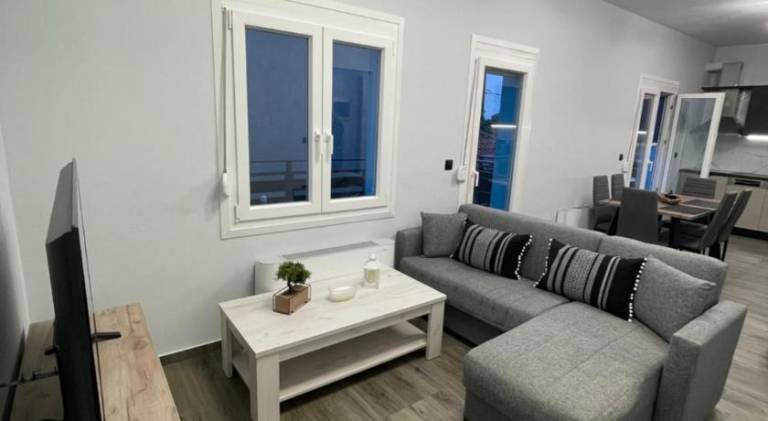 Apartment with 2 rooms for 5 persons — photo 2