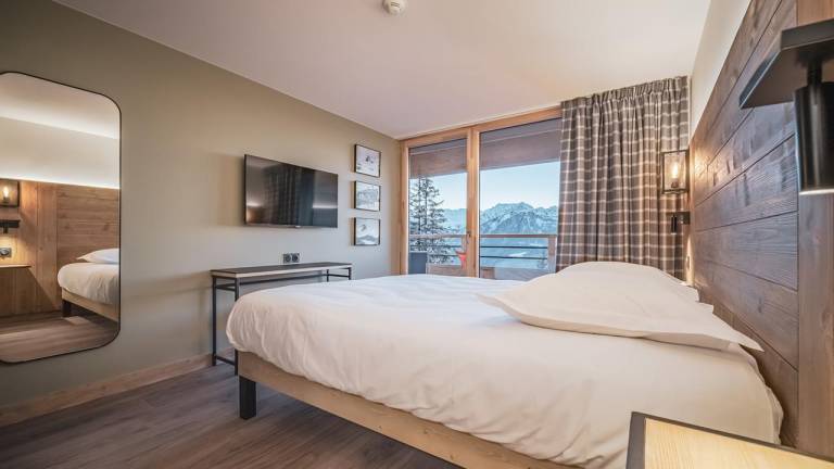 Wifi, 100m from resort center, 1st floor, view valley, fitness, swimming pool, sauna, hammam in Montvalezan
