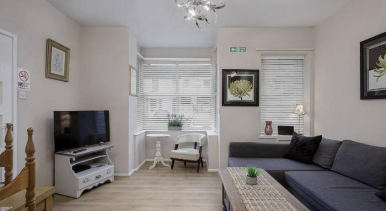 Holiday apartment with BBQ & garden in Blackpool