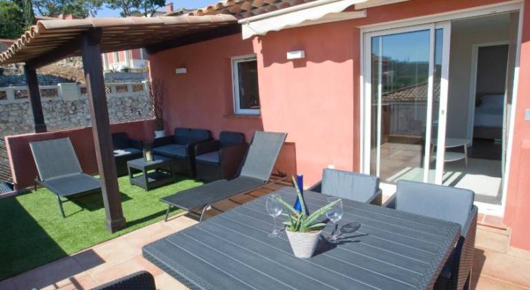 Holiday apartment with patio | Perfect for remote work — photo 3