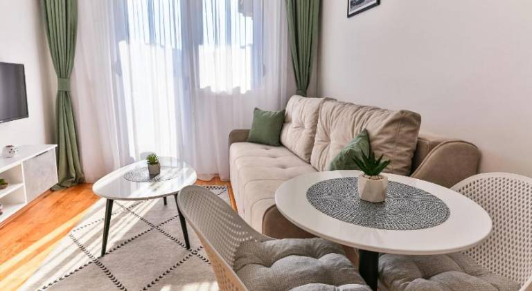Apartment for 2 persons in Becici