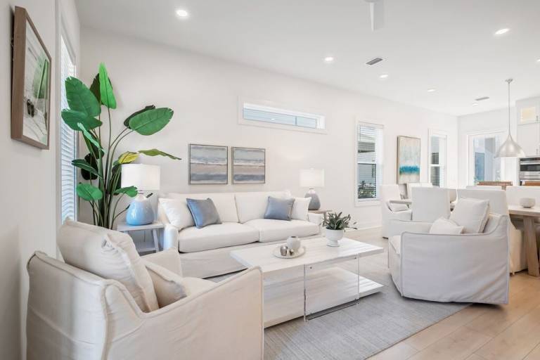 Family-friendly charming vacation home with patio, grill & pool | Dogs allowed — photo 3