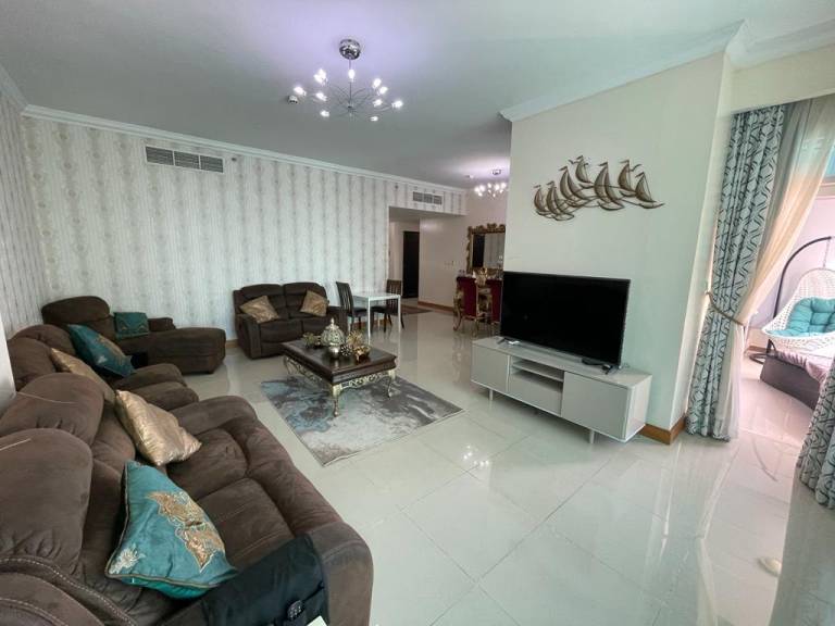 Rental apartment with pool in Doha