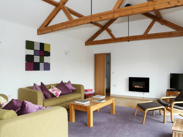 Family-oriented wonderful cottage with barbeque & yard | Pets are welcome — photo 4