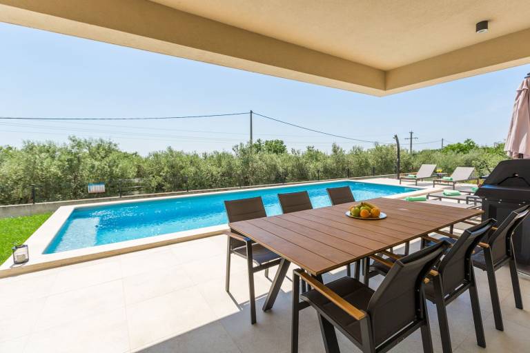 New and dog-friendly villa with panoramic sea views, private pool, barbecue area, baby cot, washing machine — photo 4