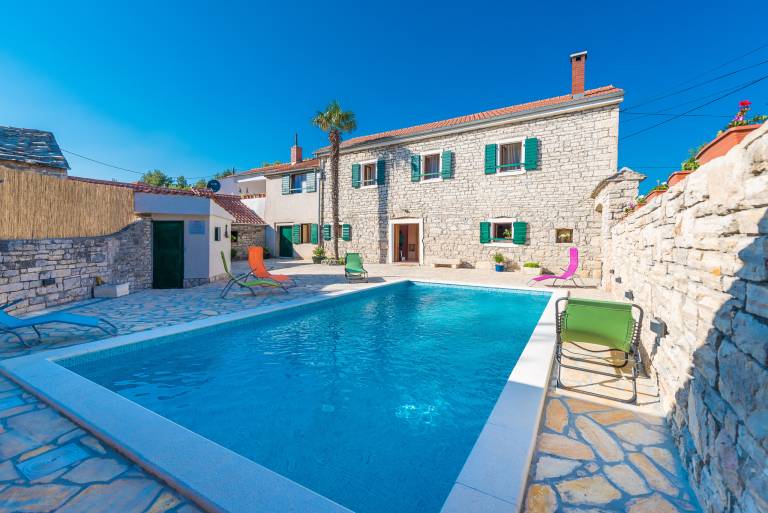 Vila  Benkovac