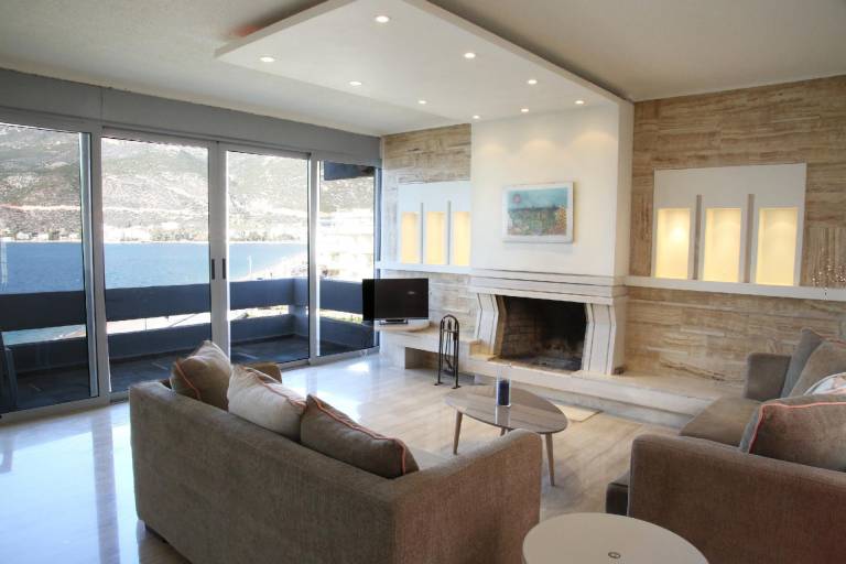 Penthouse -Breathtaking sea view-Just on the beach — photo 2